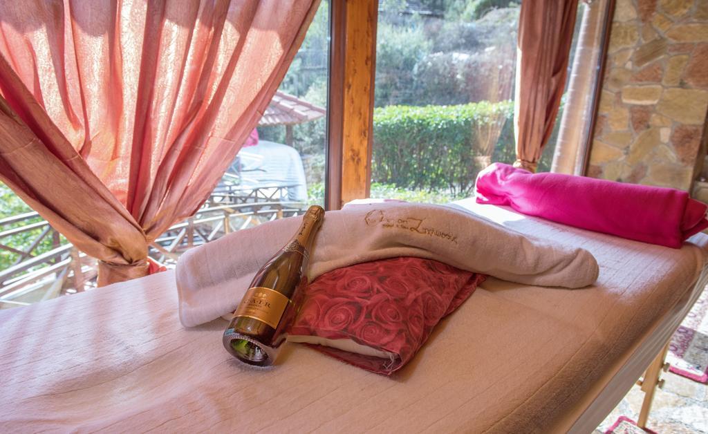 Oneiro Resort Kato Zachlorou Eksteriør billede