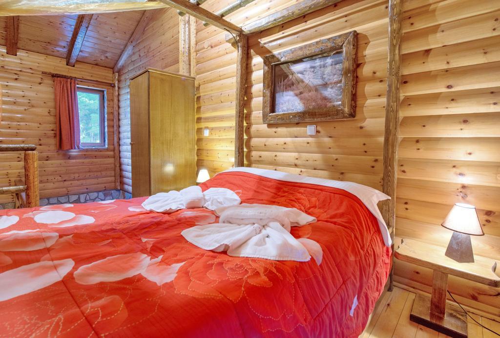 Oneiro Resort Kato Zachlorou Eksteriør billede